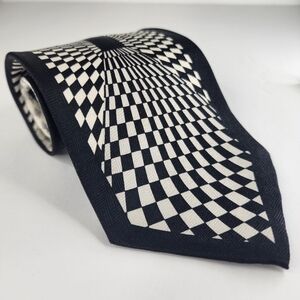 BRUNO PIATTELLI Black & White Silk Tie.